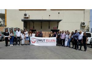 Genç Gönüllülerden İhtiyaç Sahiplerine Gıda Yardımı