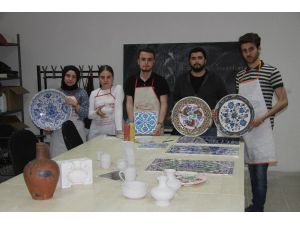 Sdü’de Eski Çini Onarımları Ana Sanat Dalı’nın Kapatılmasına Öğrenci Tepkisi