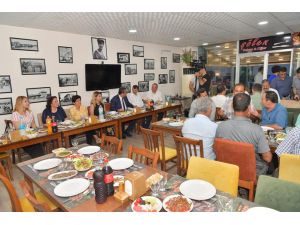 Başkan Çetin, İftarda Muhtarlarla Buluştu