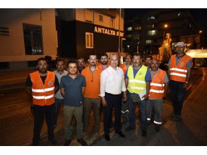 Sokullu Caddesi'nde Gece Mesaisi