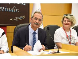 Tarsus Belediyesi’nde Memurların Çifte Bayram Sevinci