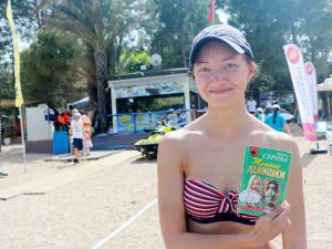 Kemer'de Her Yerde Kitap Okunacak