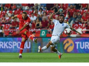 A Milli Takım'da Cenk Tosun Aday Kadrodan Çıkartıldı