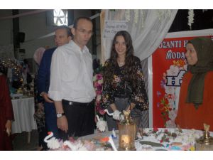 El İşi Göz Nurlarını Sergilediler