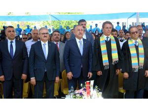 Bakan Çavuşoğlu, Mezuniyet Törenine Katıldı