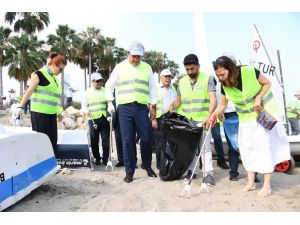 Mersin Sahilleri Çöpten Temizlendi