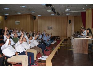 Akdeniz Meclisi, Başkan Gültak’a 15 Milyon Tl’lik Borçlanma Yetkisini Verdi