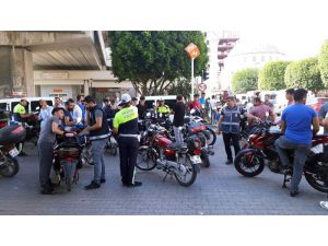 Adana’da Motosiklet Uygulamasında Ceza Yağdı