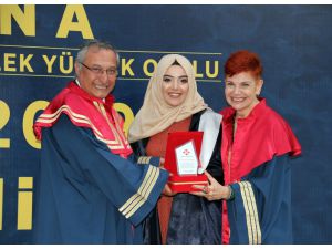 Başkent Üniversitesi Adana Sağlık Hizmetleri Myo’da Mezuniyet Coşkusu