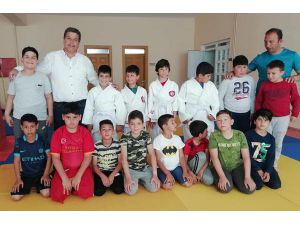 Kumluca'da Yaz Spor Okulları Başladı