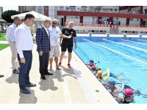 Vali Demirtaş, Spor Salonlarında İncelemelerde Bulundu