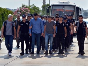 Kıbrıs Üzerinden Yasa Dışı Bahis Oynatan Çete Çökertildi