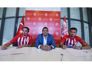 Antalyaspor Harun Ve Ufuk İle Sözleşme İmzaladı