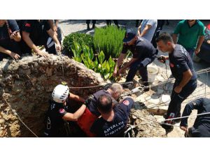 Su Kuyusuna Düşen Alman, 1,5 Saatte Kurtarıldı