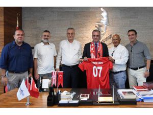 Başkan Esen'e Antalyaspor Dernek Yönetimi'nden Ziyaret