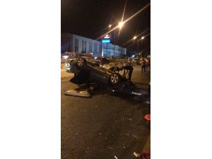 Takla Atan Otomobilde İki Kişi Yaralandı