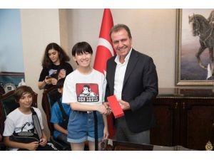 Başkan Seçer, Tatar Ve Japon Öğrencilerle Buluştu