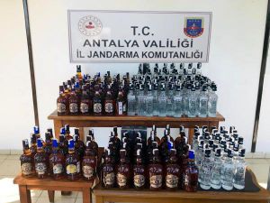 Manavgat'ta Sahte İçki Ele Geçirildi