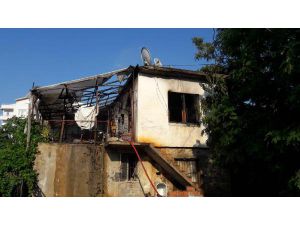 Gazipaşa'da İki Ev Yandı