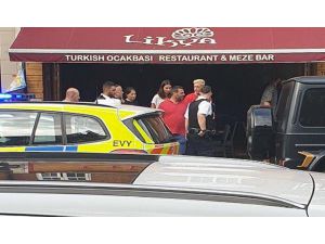 Mesut Özil'in Sığındığı Restoranın İsim Ve Logosu Kopya İddiası