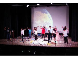Konyaaltı Belediyesi Çocuk Tiyatrosu Sahne Aldı