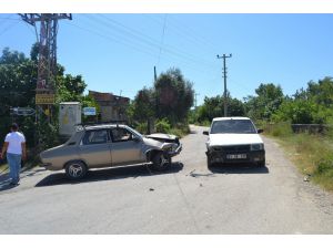 Kozan’da Trafik Kazası: 2 Yaralı