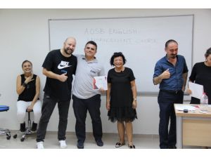 Aosb Akademi’nin İngilizce Kursiyerleri Sertifikalarını Aldı
