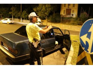 Polisten Kaçan Sürücüye Bin 453 Tl Ceza
