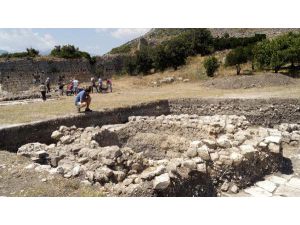 Limyra Antik Kenti'nde 50. Yıl Kazıları