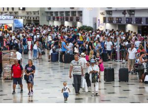 Antalya'dan Rekor, 10 Milyon 765 Bin 946 Turist Geldi