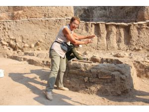 9 Bin Yıllık Höyükte Geçmişin İzleri Aranıyor