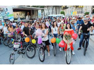 Kadınlar, Sağlıklı Yaşam İçin Pedal Çevirdi