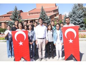 Üniversite Öğrencilerinden Diyarbakır Annelerine Destek