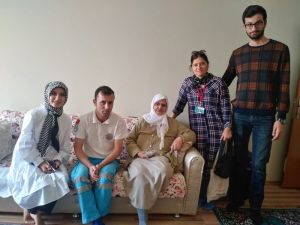 Sağlık Personellerinden Yaşlılara Ziyaret