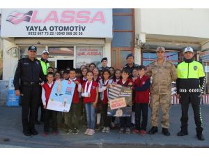 Çat’ta “Yaya Güvenliği Nöbeti” Etkinliği Düzenlendi