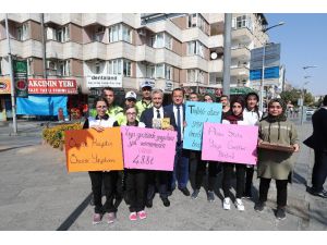 Belediye Başkanı Tahmazoğlu Yaya Geçidi Nöbetinde