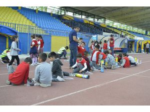 Ağrı’da Minik Öğrenciler Dünya Yürüyüş Günü Etkinliğinde Eğlendi