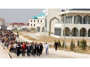 Bayburt Üniversitesi Sağlık İçin Yürüdü