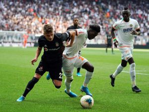 Süper Lig: Beşiktaş: 0 - Aytemiz Alanyaspor: 0 (İlk Yarı)