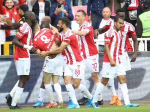 Sivasspor Evinde Yenilmiyor