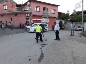 Minibüs İle Motosiklet Çarpıştı: 1 Yaralı