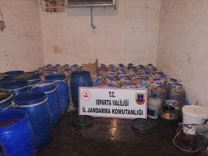 Isparta’da 6 Ton Kaçak İçki Ele Geçirildi