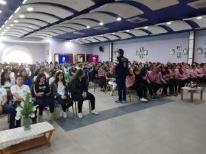 Mersin’de Öğrenciler ’Güvenli İnternet’ Konusunda Bilgilendiriliyor