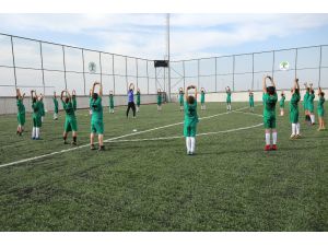 Beykent Stadyumu’nda Futbol Spor Okulu Büyük İlgi Görüyor