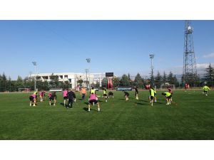 Isparta 32 Spor, Yardımcı Antrenörleriyle Sarayköyspor’a Bileniyor