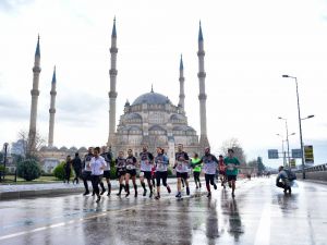 10. Uluslararası Adana Kurtuluş Yarı Maratonu Ve Halk Koşusu