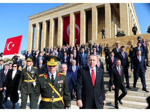 Cumhurbaşkanı Erdoğan Ve Beraberindeki Devlet Erkanı Anıtkabir’de