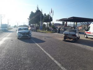 Şuhut’ta Trafik Kazası: 6 Yaralı