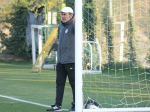 Konyaspor Yönetiminden Aykut Kocaman’a Tam Destek