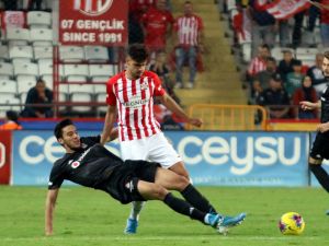 Süper Lig: Antalyaspor: 1 - Beşiktaş: 2 (Maç Sonucu)